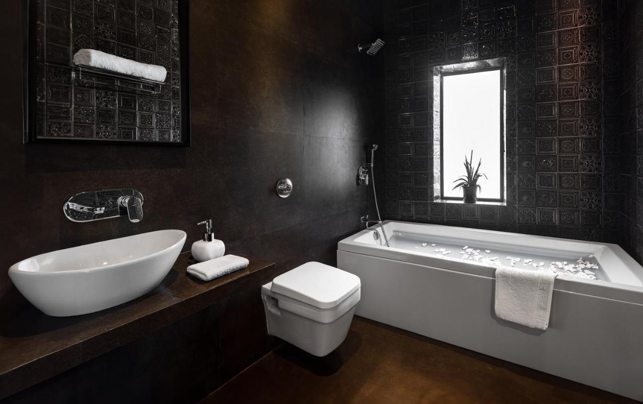 Arnna Hotel - Goregaon مومباي المظهر الخارجي الصورة