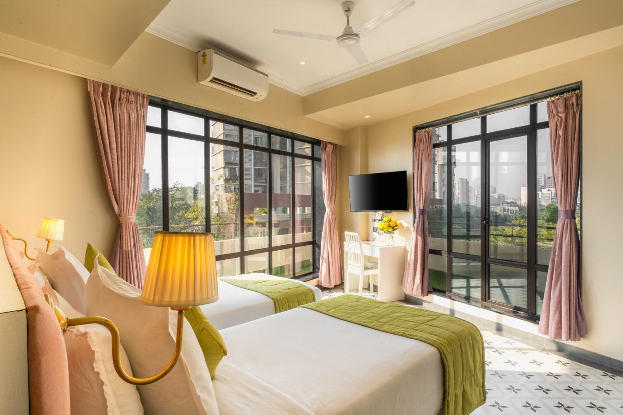 Arnna Hotel - Goregaon مومباي المظهر الخارجي الصورة